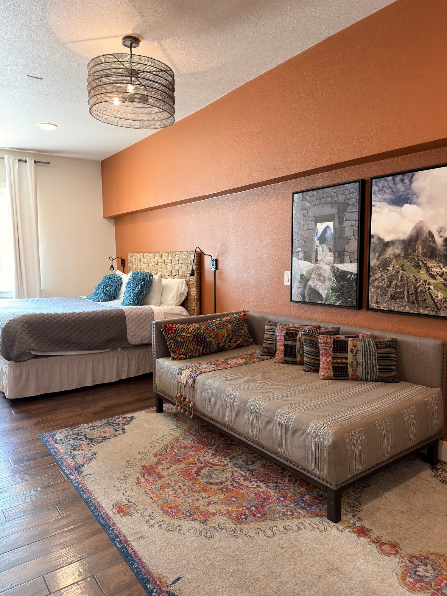 The Machu Picchu room