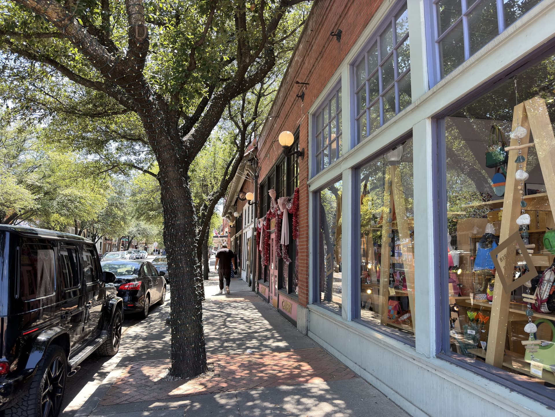Tree-lined Bishop Arts sidewalk